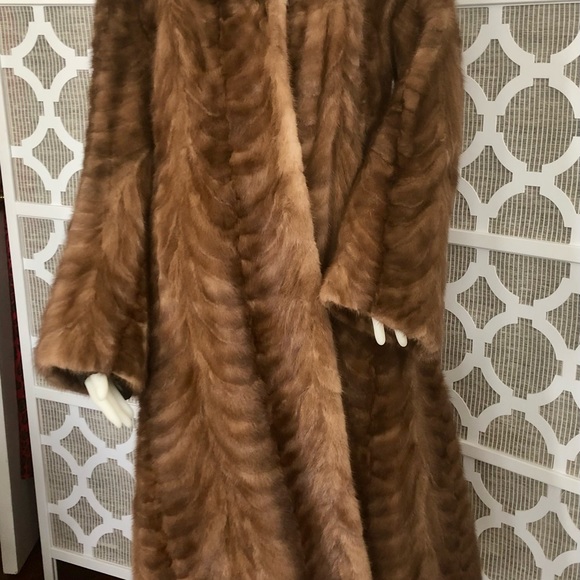 Selling as I already have two fur jackets and really…how many does one gal need? - Picture 14 of 14